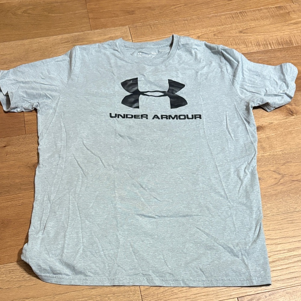 Under Armour Men's Light Gray Logo Tee